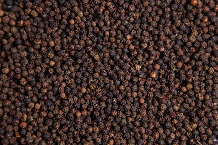 BLACK PEPPER (MARI)
